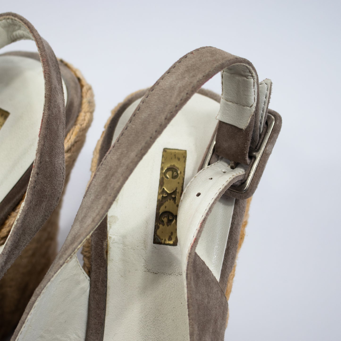 Exé sandals