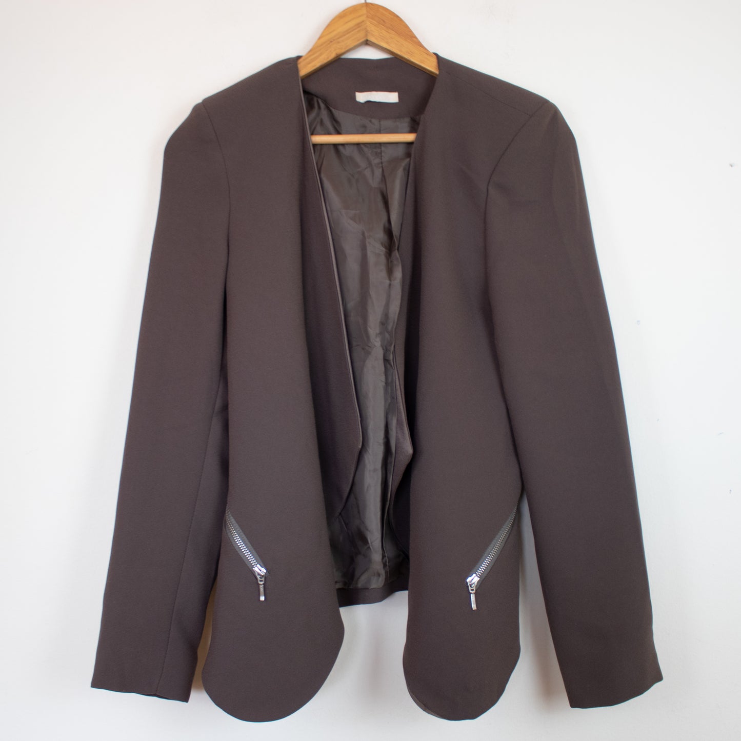 nakuro blazer