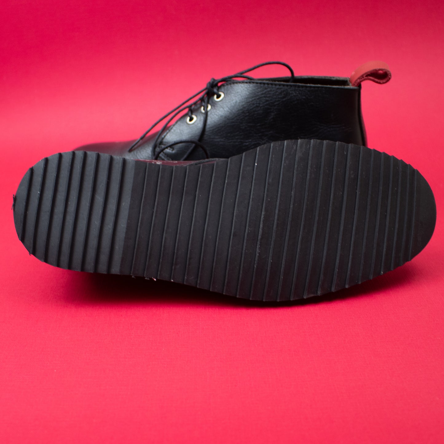 common cut ankle boots