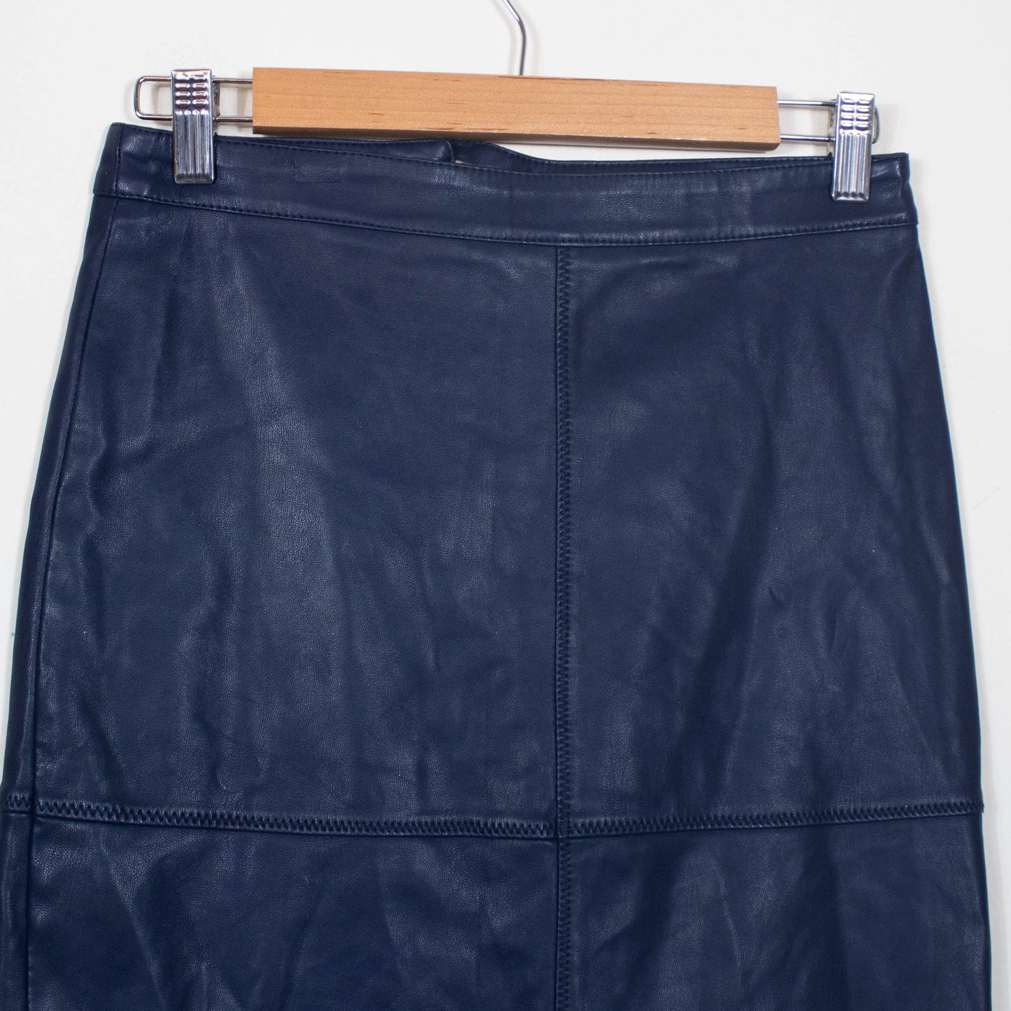 Saia Vila Clothes