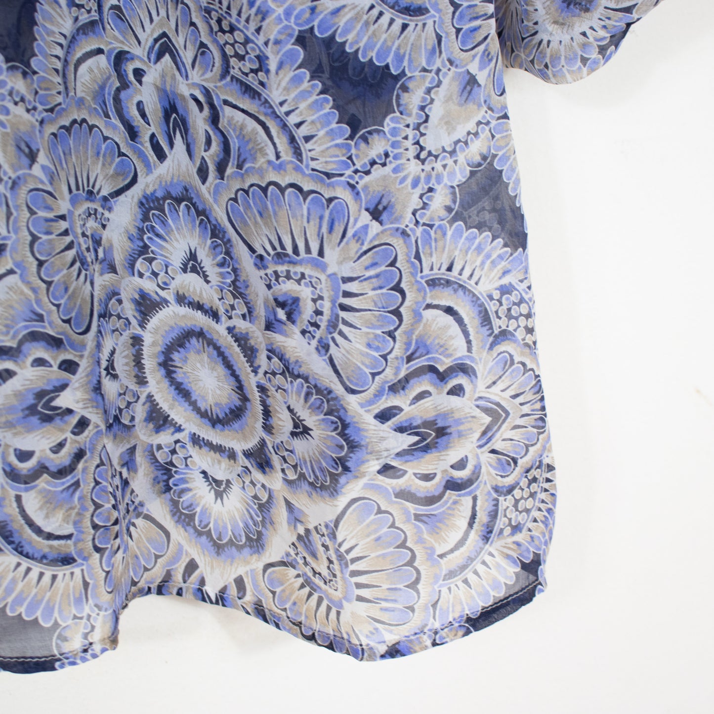 Globe blouse