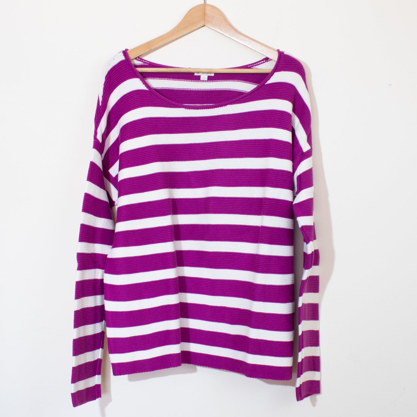 Gap sweater