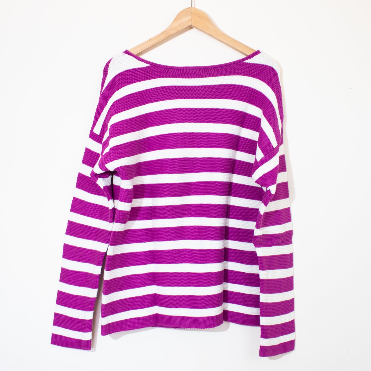 Gap sweater