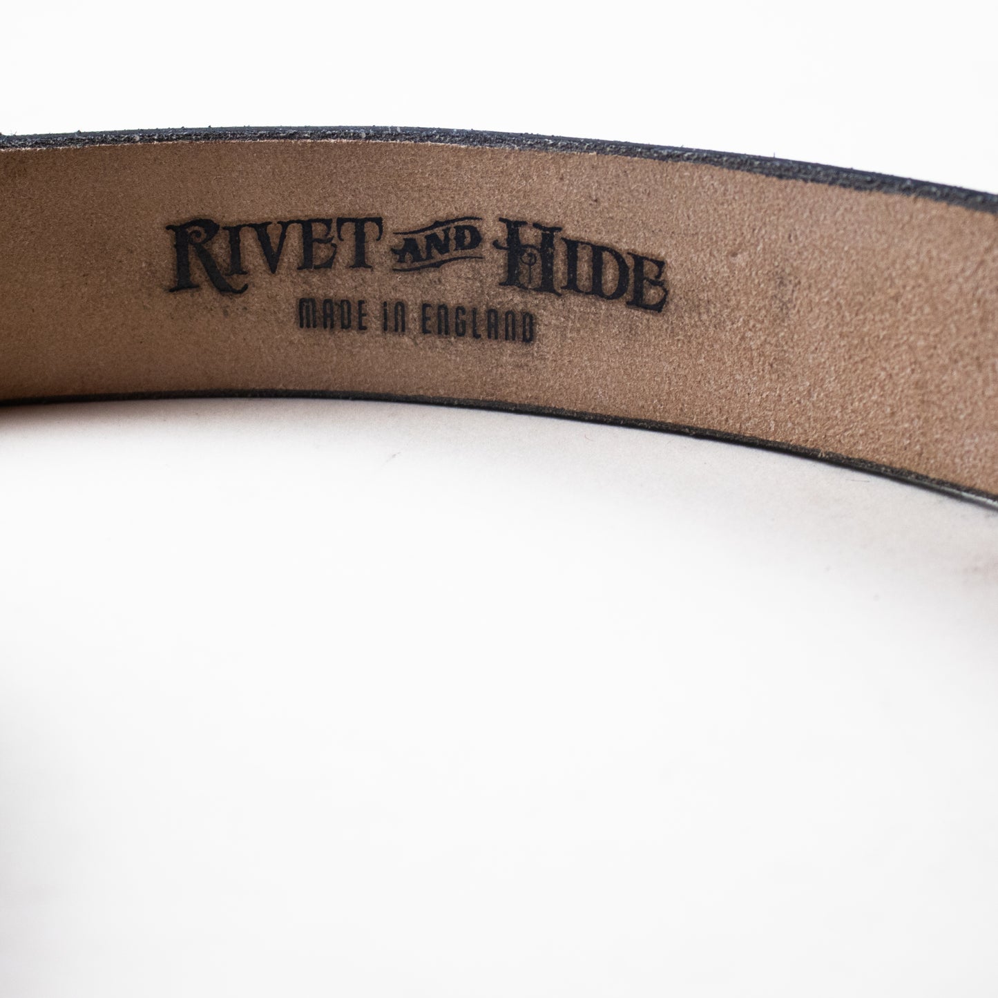 Cinto Rivet & Hide