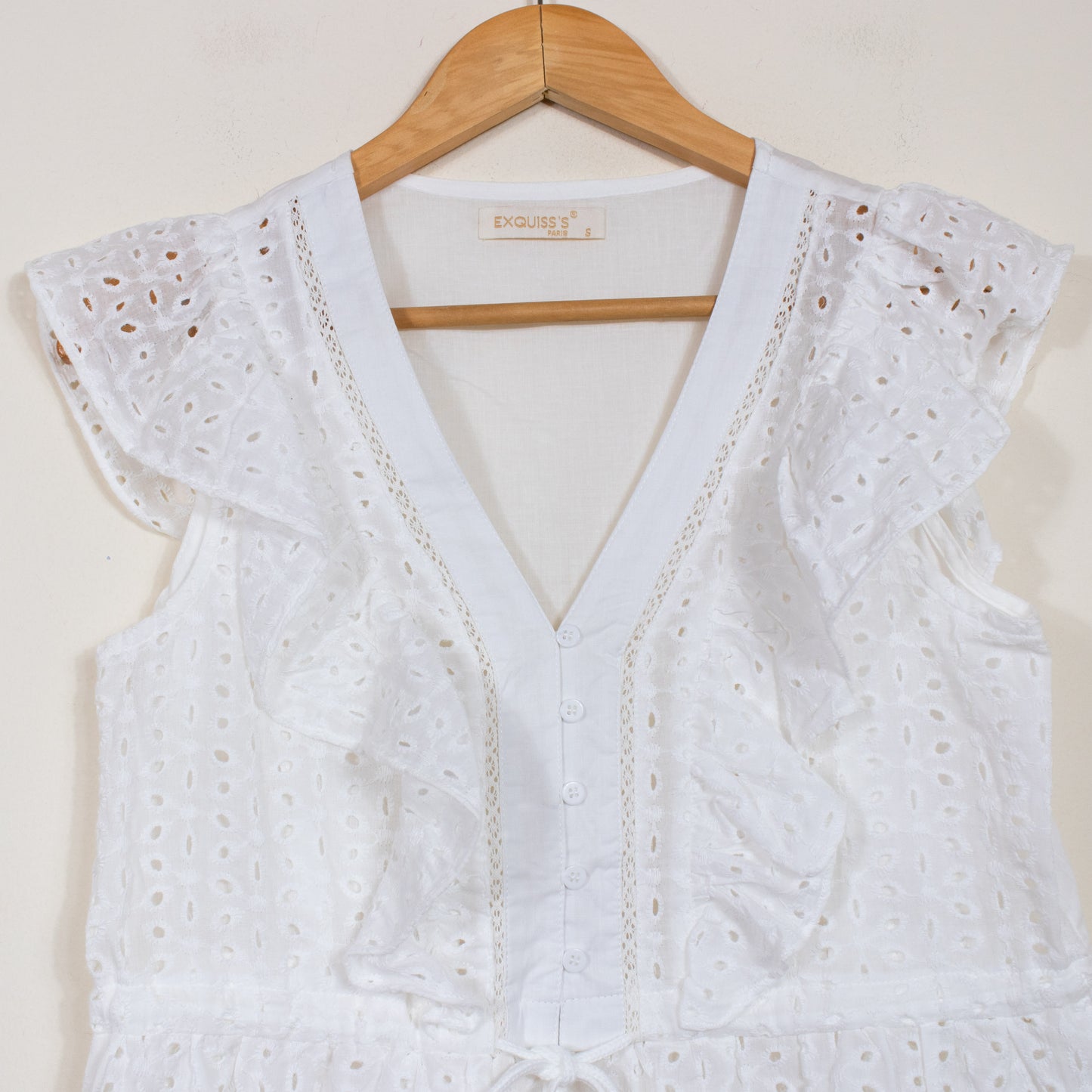 Exquiss's blouse