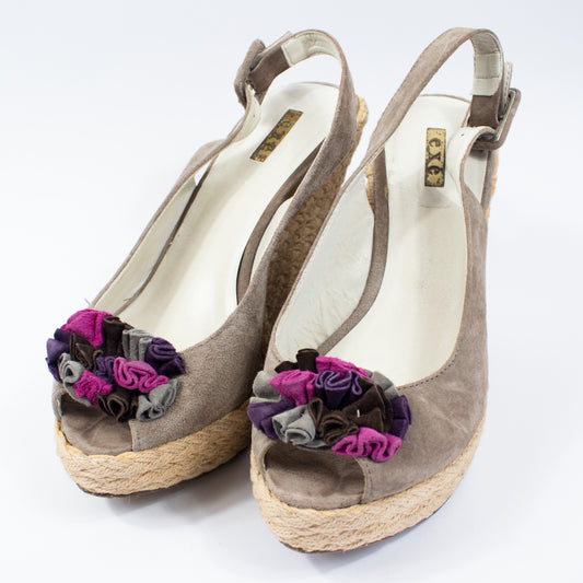 Exé sandals