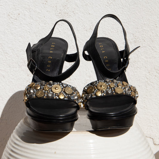 Lola Cruz sandals