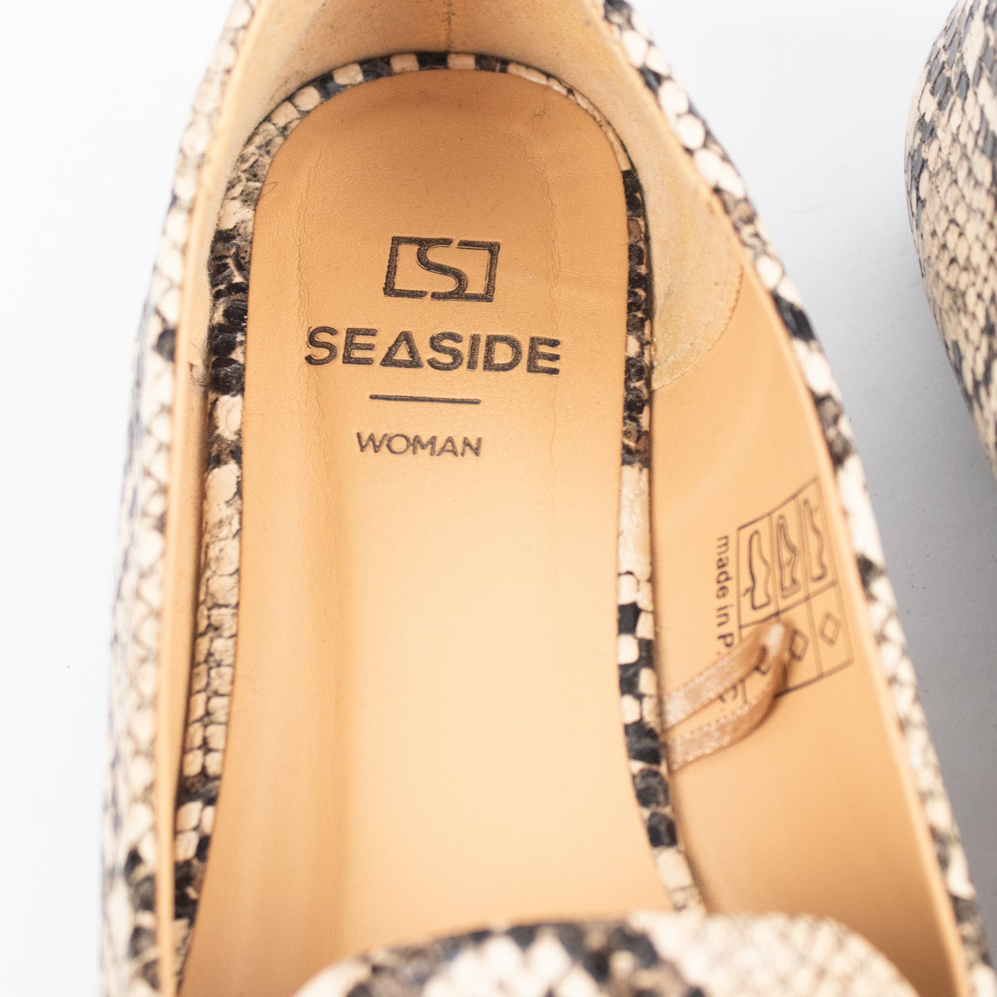 seaside ballerinas