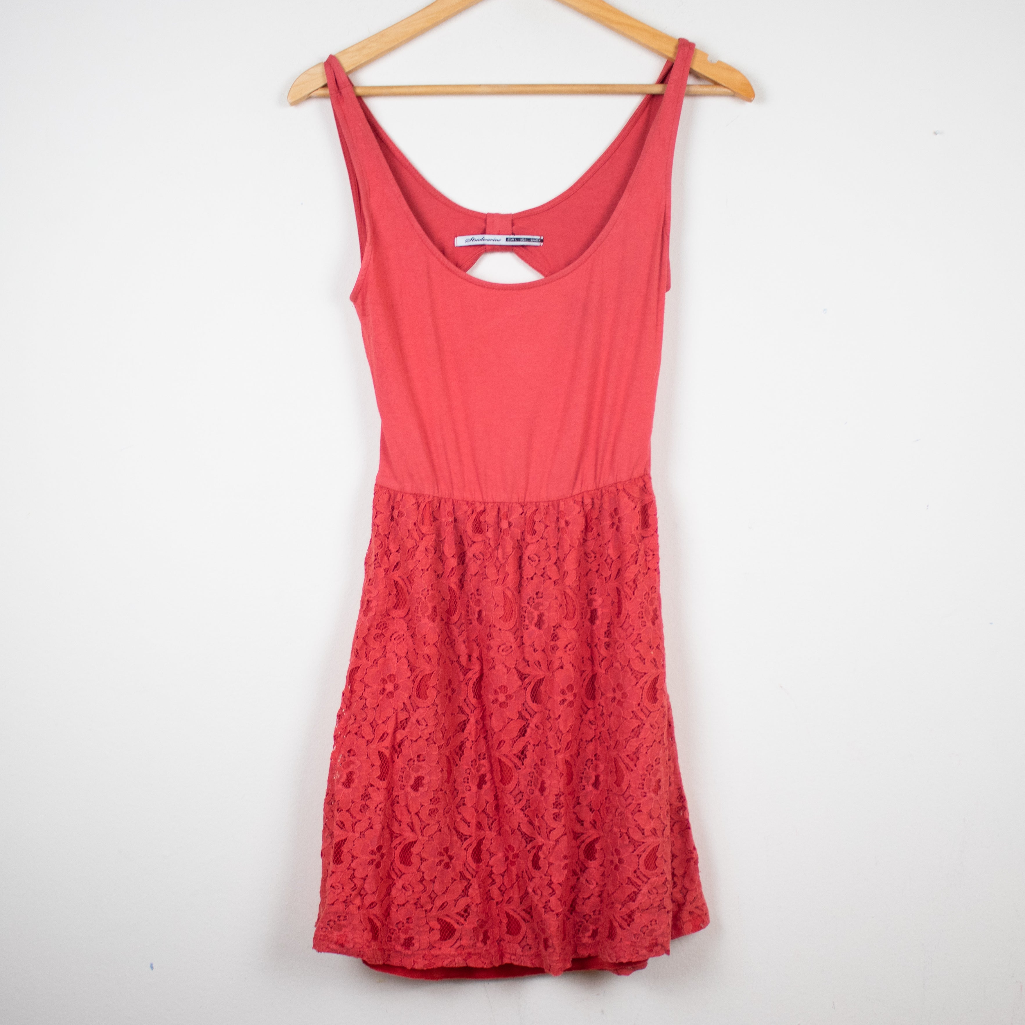 Robe best sale rouge stradivarius