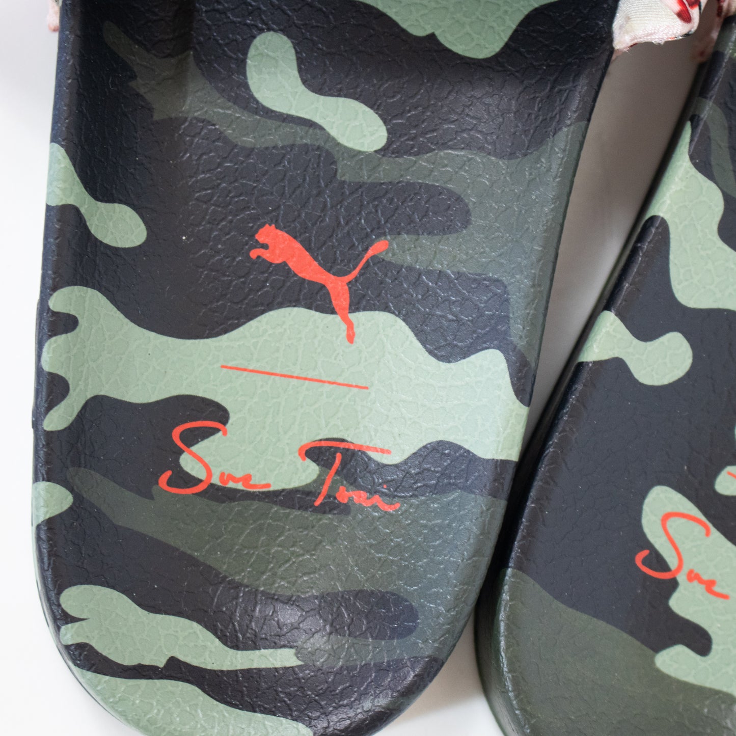Puma flip flops