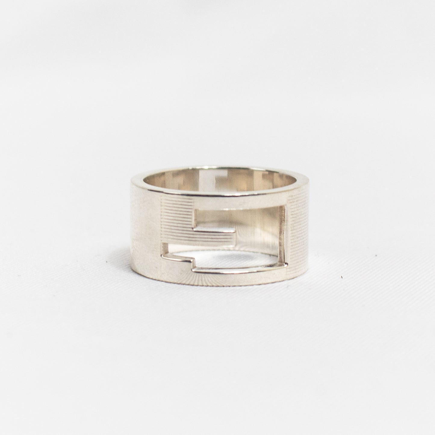 Gucci ring